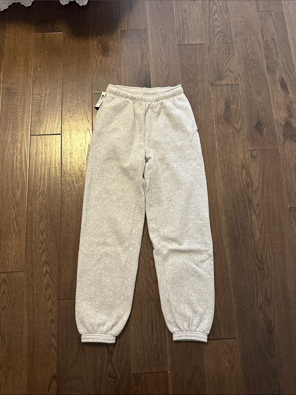 Aritzia Sweatpants